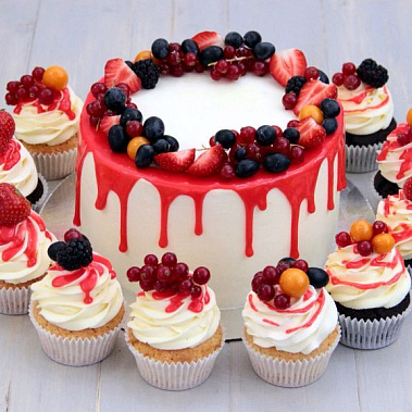 Торт глазурь и ягоды купить - саров.сладкоежкин.рф